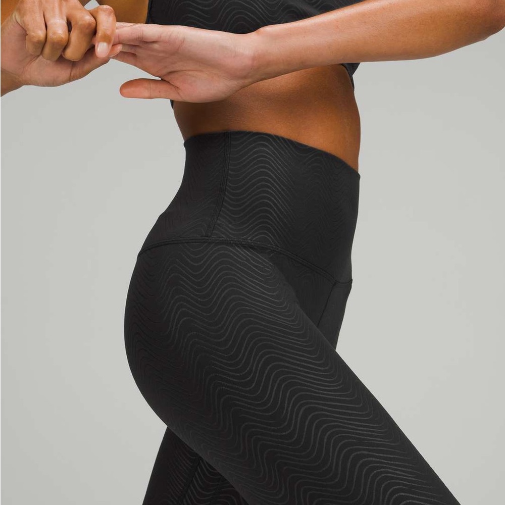 Lululemon Align High Rise 25" Size 4 Aqueous Emboss Black Nulu